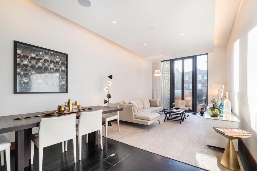 3 bed 1st Floor Flat for rent in Paddington. From Knight Frank - Mayfair
