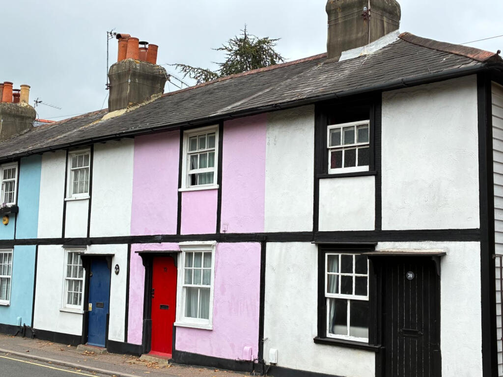 1 bed End of Terrace for rent in Pachesham Park. From Jackie Quinn Estate Agents - Ashtead Village