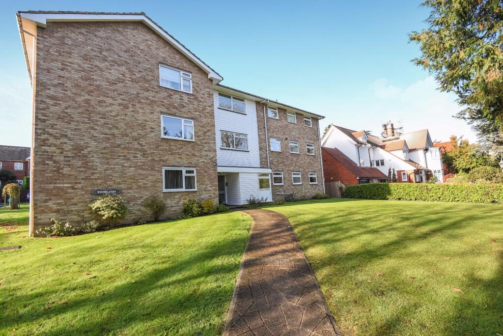 2 bed 1st Floor Flat for rent in Langley Vale. From Jackie Quinn Estate Agents - Ashtead Village 2 bed 1st Floor Flat for rent in Langley Vale. From Jackie Quinn Estate Agents - Ashtead Village