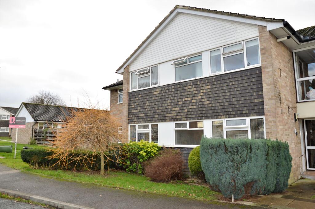 2 bed 1st Floor Flat for rent in Pachesham Park. From Jackie Quinn & Co.Ltd