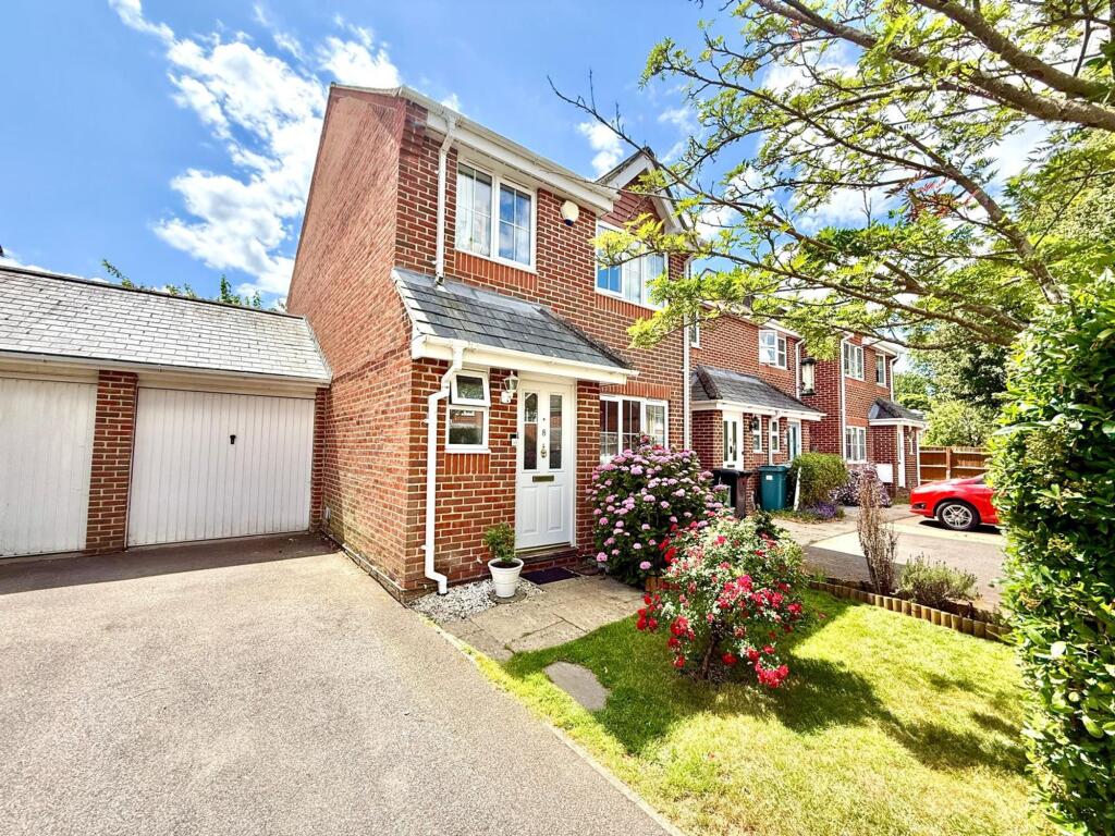 3 bed Semi Detached for rent in Epsom. From Jackie Quinn & Co.Ltd 3 bed Semi Detached for rent in Epsom. From Jackie Quinn & Co.Ltd