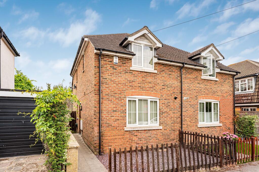 2 bed Semi Detached for rent in Leatherhead. From Jackie Quinn & Co.Ltd