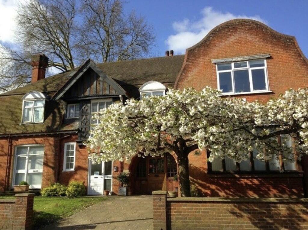 1 bed 1st Floor Flat for rent in Epsom Downs. From Jackie Quinn & Co.Ltd