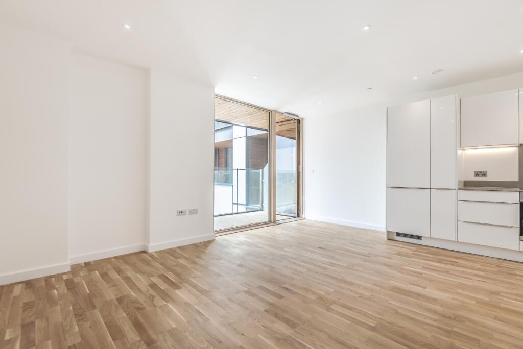 2 bed 1st Floor Flat for rent in Keston Mark. From Kinleigh Folkard & Hayward - Sales - Bromley