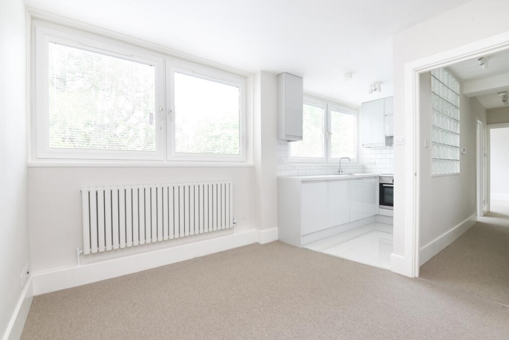 1 bed 1st Floor Flat for rent in Keston Mark. From Kinleigh Folkard & Hayward - Sales - Bromley 1 bed 1st Floor Flat for rent in Keston Mark. From Kinleigh Folkard & Hayward - Sales - Bromley