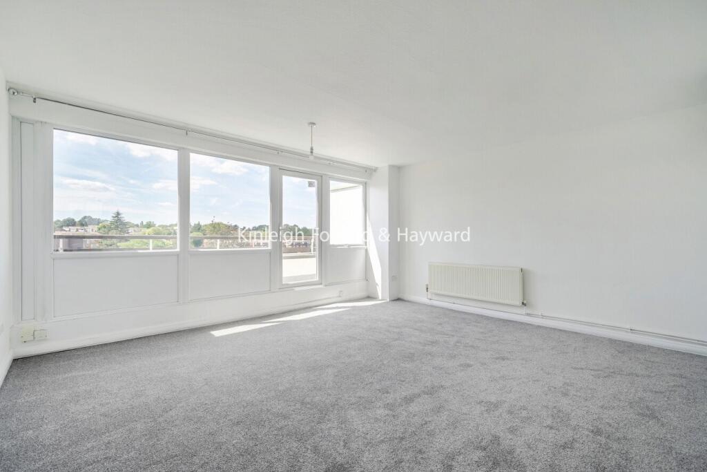 2 bed 1st Floor Flat for rent in Keston Mark. From Kinleigh Folkard & Hayward - Sales - Bromley