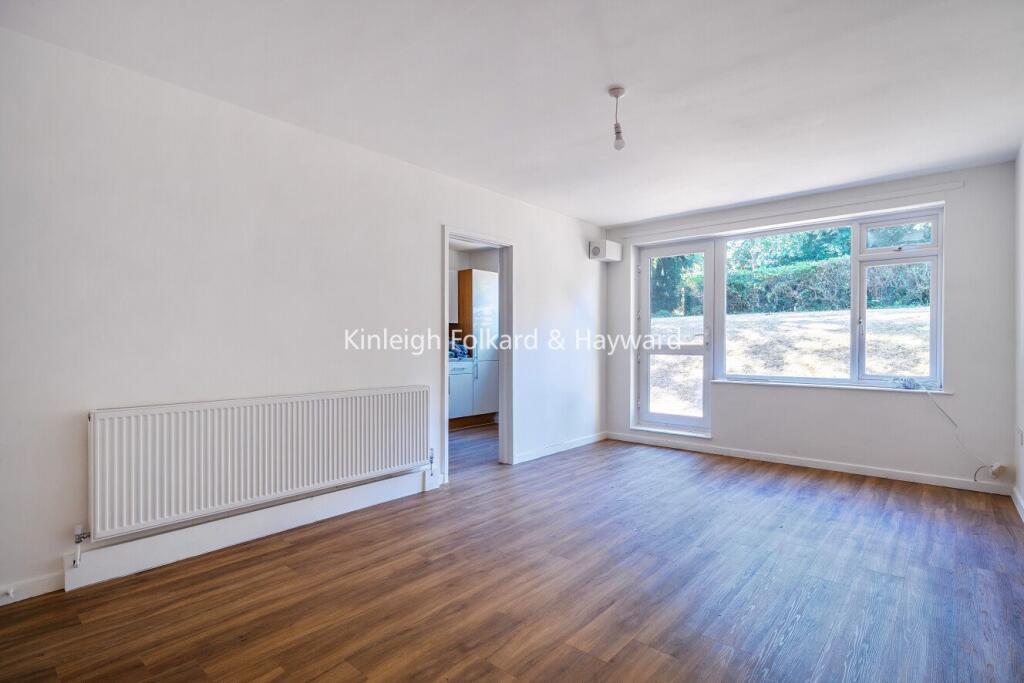 2 bed 1st Floor Flat for rent in Keston Mark. From Kinleigh Folkard & Hayward - Sales - Bromley