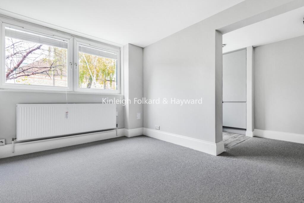 1 bed 1st Floor Flat for rent in Keston Mark. From Kinleigh Folkard & Hayward - Sales - Bromley 1 bed 1st Floor Flat for rent in Keston Mark. From Kinleigh Folkard & Hayward - Sales - Bromley