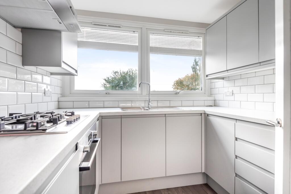 2 bed 1st Floor Flat for rent in Keston Mark. From Kinleigh Folkard & Hayward - Sales - Bromley 2 bed 1st Floor Flat for rent in Keston Mark. From Kinleigh Folkard & Hayward - Sales - Bromley