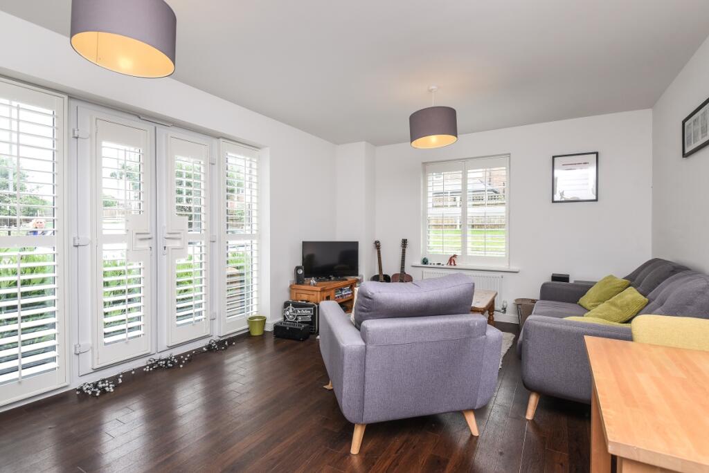 1 bed 1st Floor Flat for rent in Keston Mark. From Kinleigh Folkard & Hayward - Sales - Bromley
