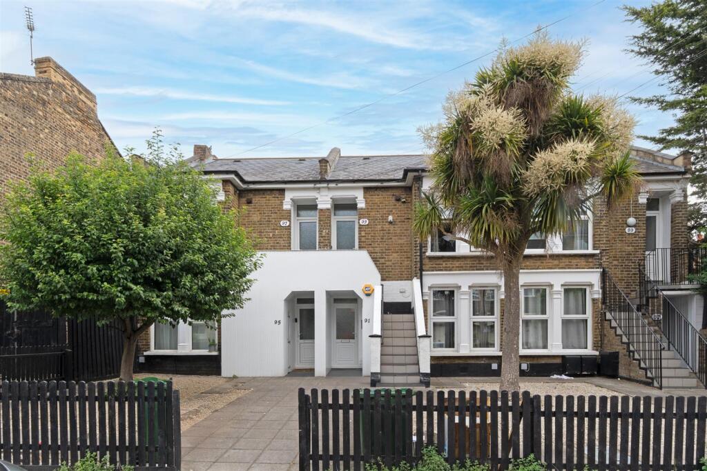 2 bed Apartment for rent in Leyton. From Petty Son and Prestwich 2 bed Apartment for rent in Leyton. From Petty Son and Prestwich