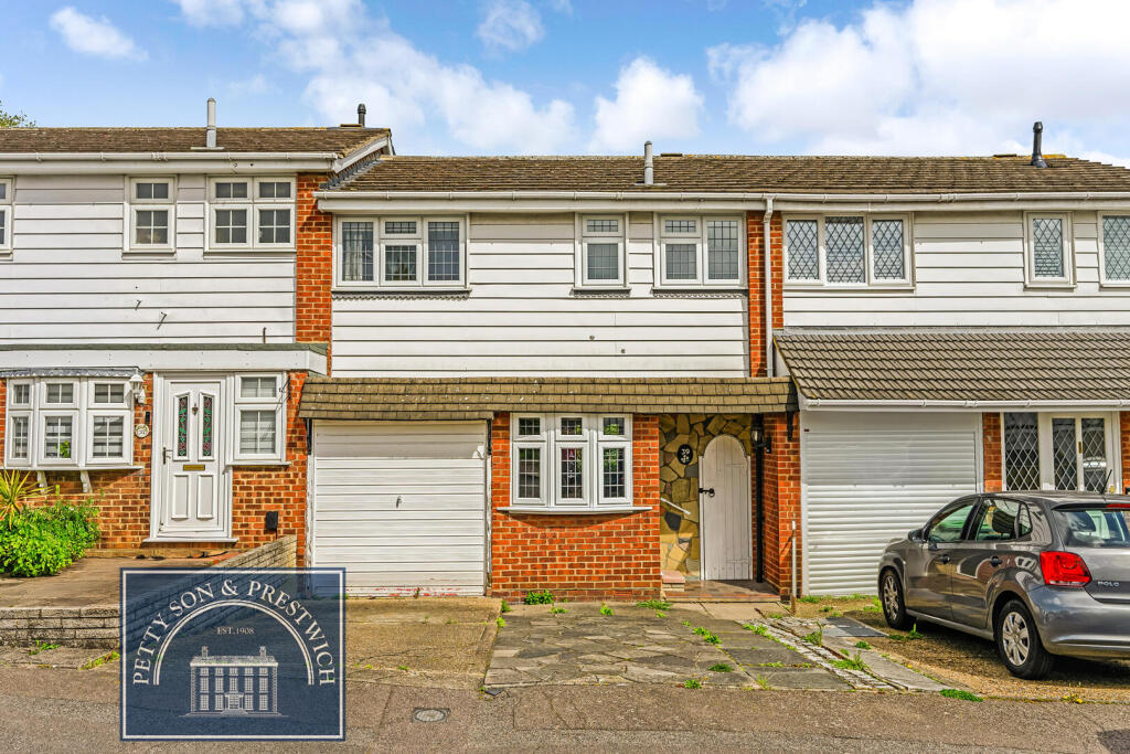 3 bed Mid Terraced House for rent in Chigwell. From Petty Son and Prestwich