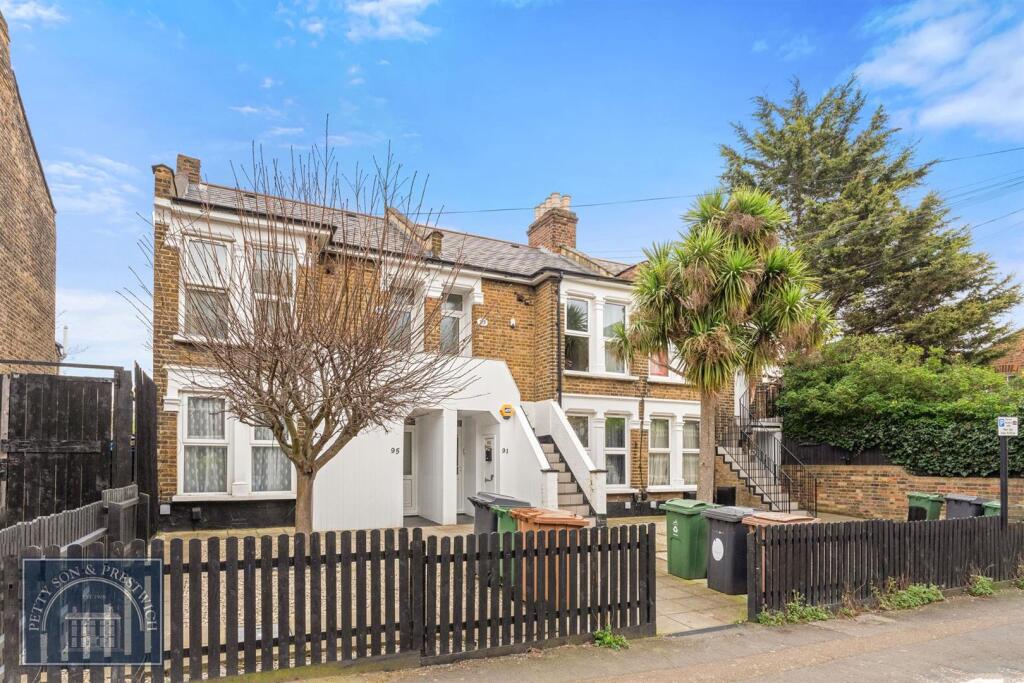 2 bed 1st Floor Flat for rent in Leyton. From Petty Son and Prestwich 2 bed 1st Floor Flat for rent in Leyton. From Petty Son and Prestwich