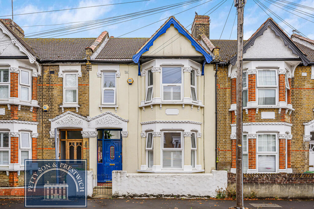 3 bed Detached for rent in West Ham. From Petty Son and Prestwich 3 bed Detached for rent in West Ham. From Petty Son and Prestwich