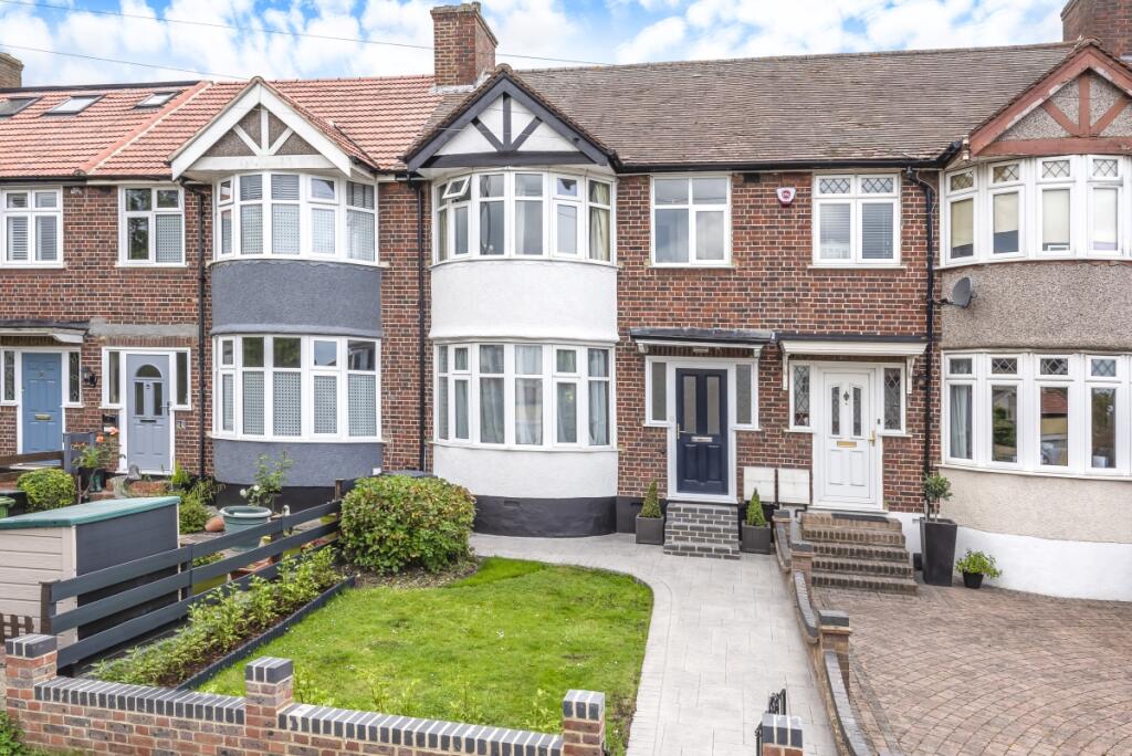 3 bed Mid Terraced House for rent in Chislehurst. From Kinleigh Folkard & Hayward - Sales - Chislehurst