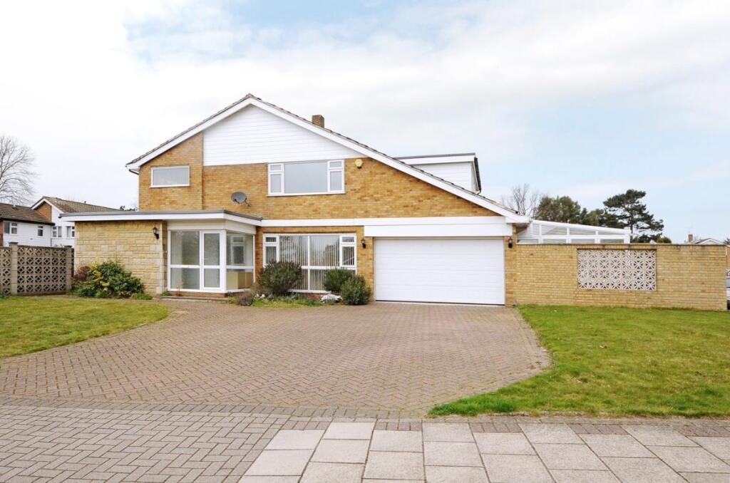 4 bed Detached for rent in Chislehurst. From Kinleigh Folkard & Hayward - Sales - Chislehurst