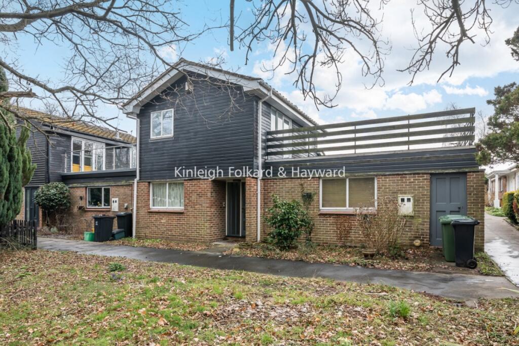 5 bed Detached for rent in Chislehurst. From Kinleigh Folkard & Hayward - Sales - Chislehurst 5 bed Detached for rent in Chislehurst. From Kinleigh Folkard & Hayward - Sales - Chislehurst