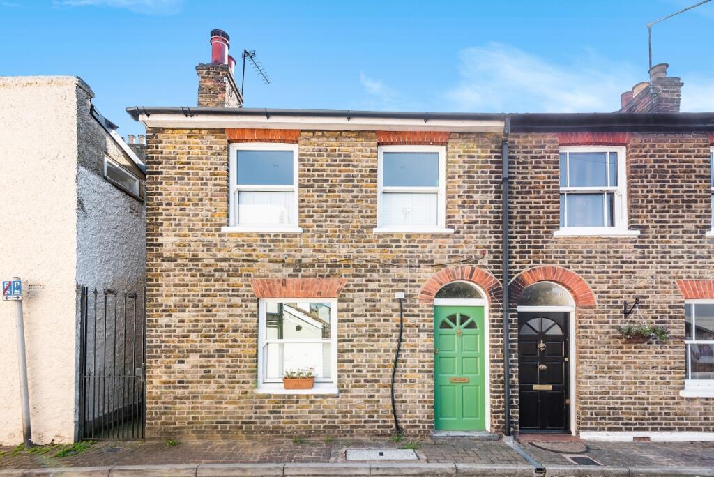 2 bed Detached for rent in Chislehurst. From Kinleigh Folkard & Hayward - Sales - Chislehurst