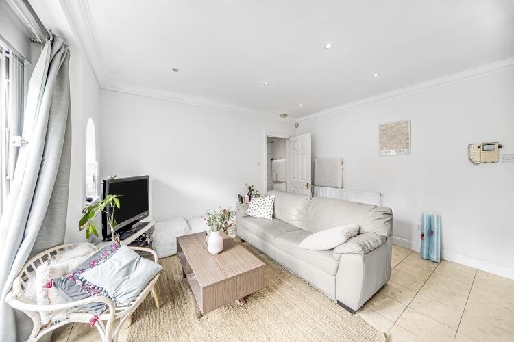 1 bed Flat for rent in Paddington. From Kinleigh Folkard & Hayward
