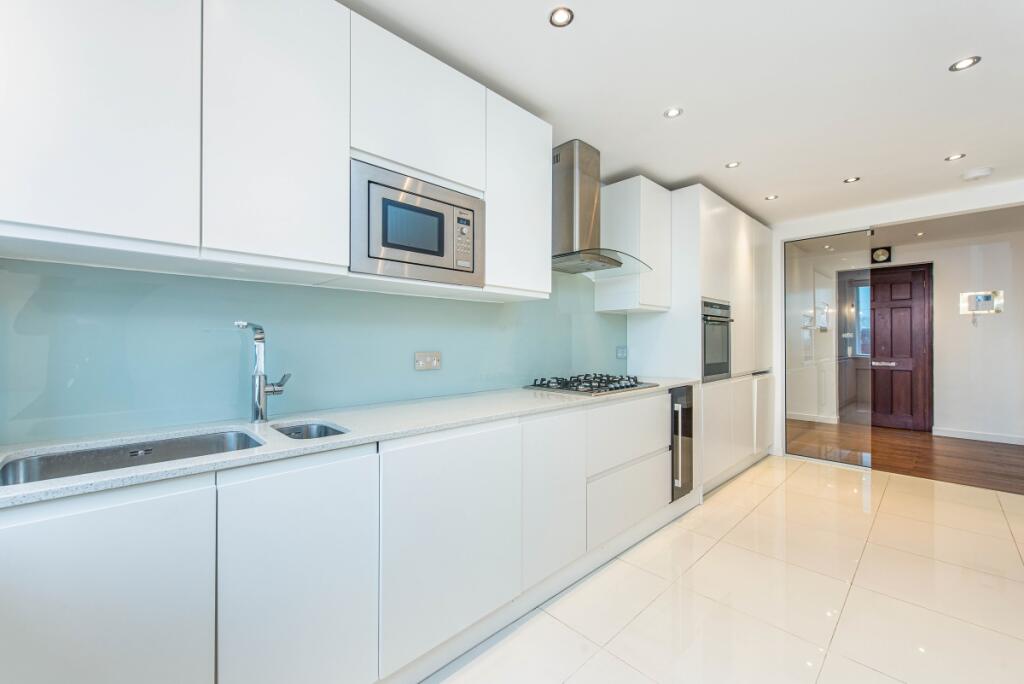 2 bed 1st Floor Flat for rent in London. From Kinleigh Folkard & Hayward - Sales - St John's Wood