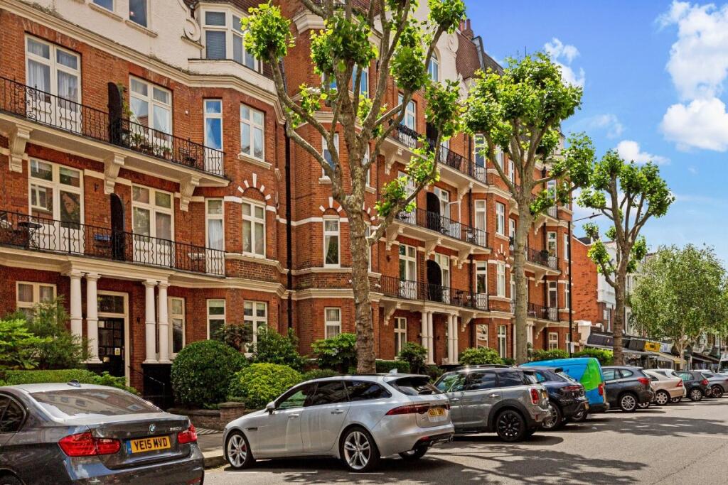 3 bed 1st Floor Flat for rent in London. From Kinleigh Folkard & Hayward - Sales - St John's Wood