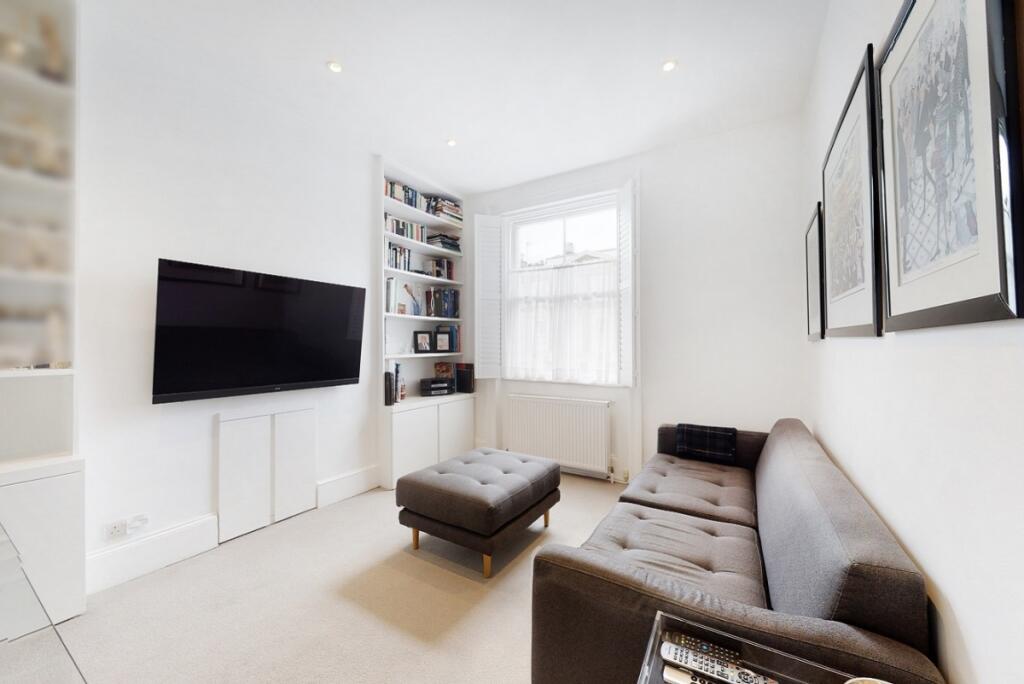 1 bed 1st Floor Flat for rent in Hampstead. From Kinleigh Folkard & Hayward - Sales - St John's Wood