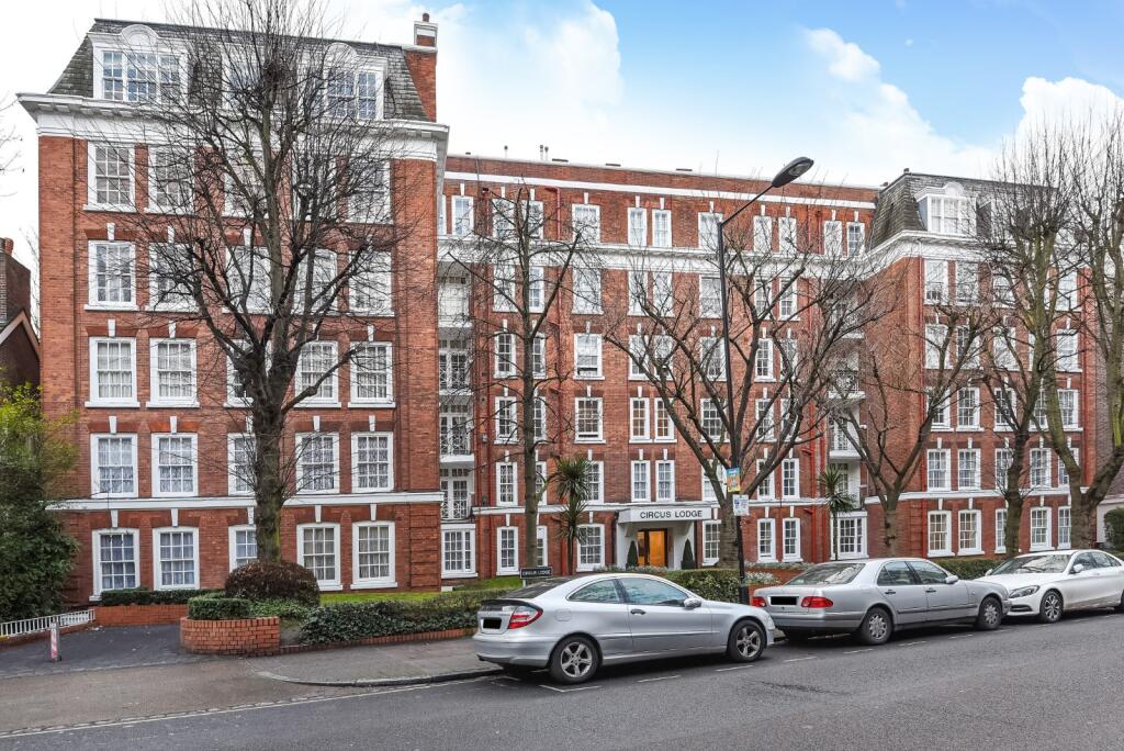 3 bed 1st Floor Flat for rent in Paddington. From Kinleigh Folkard & Hayward - Sales - St John's Wood 3 bed 1st Floor Flat for rent in Paddington. From Kinleigh Folkard & Hayward - Sales - St John's Wood