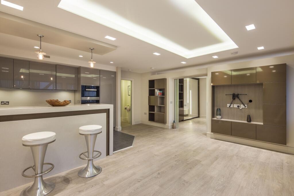 1 bed 1st Floor Flat for rent in London. From Kinleigh Folkard & Hayward - Sales - St John's Wood