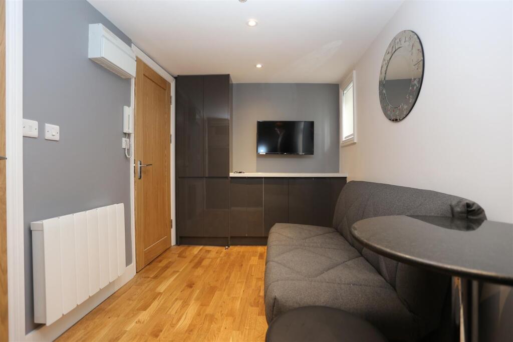 0 bed Studio for rent in Brighton and Hove. From Property Moves
