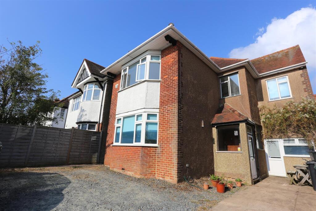 0 bed Studio for rent in Brighton and Hove. From Property Moves