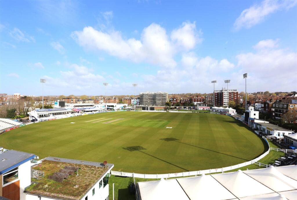 3 bed 1st Floor Flat for rent in Brighton and Hove. From Property Moves