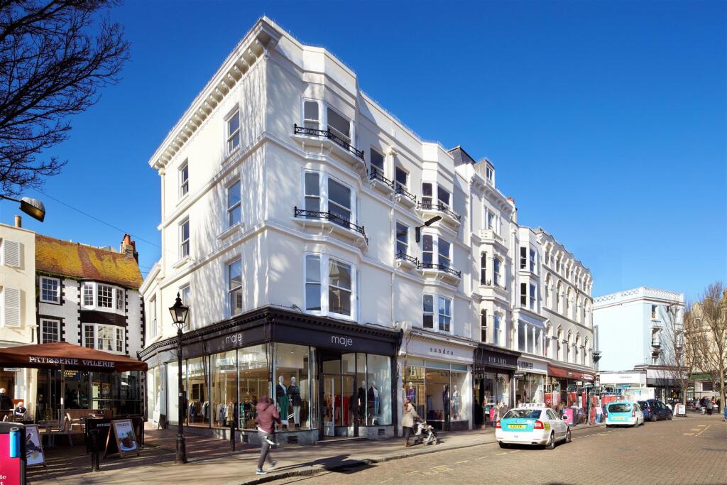 2 bed 1st Floor Flat for rent in Brighton and Hove. From Property Moves