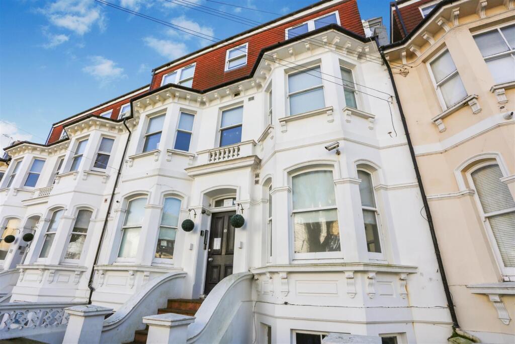 1 bed 1st Floor Flat for rent in Brighton and Hove. From Property Moves