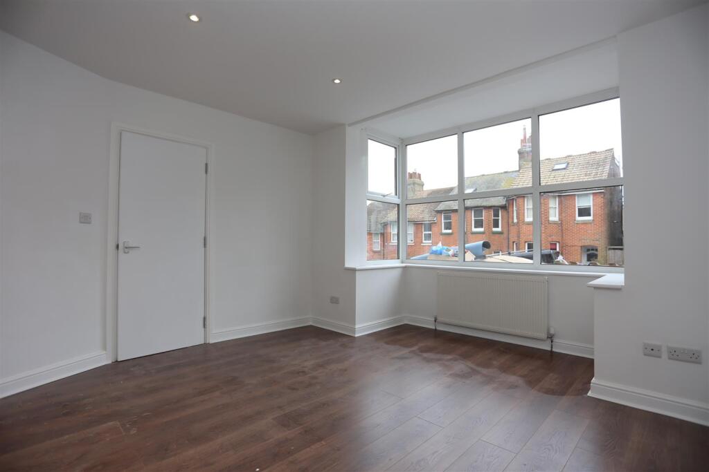 2 bed 1st Floor Flat for rent in Ovingdean. From Property Moves 2 bed 1st Floor Flat for rent in Ovingdean. From Property Moves