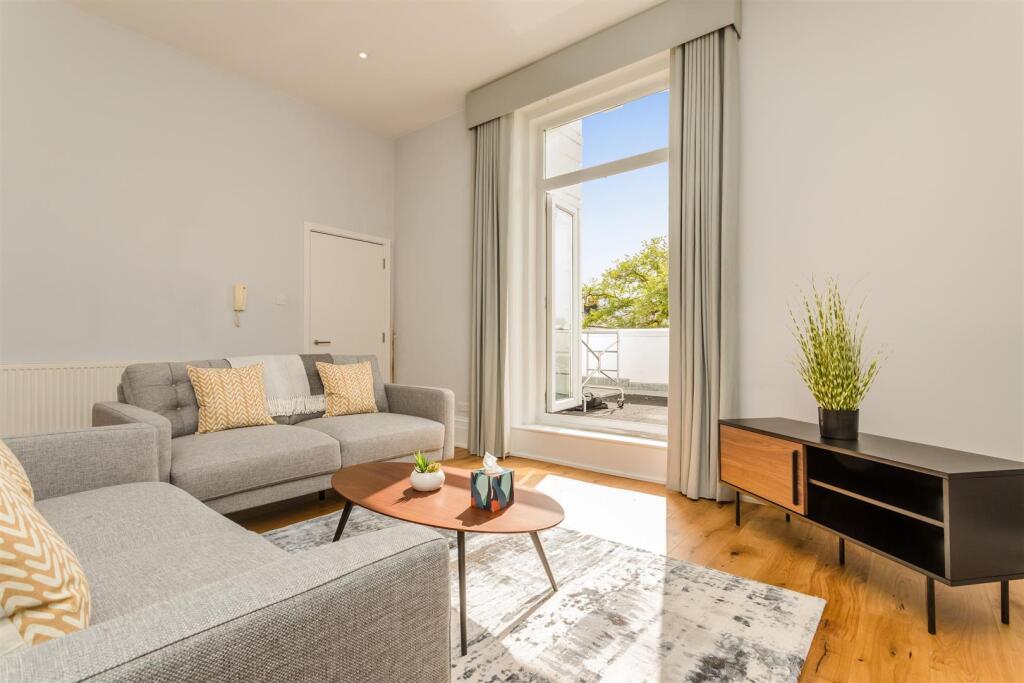 2 bed 1st Floor Flat for rent in Brighton and Hove. From Property Moves