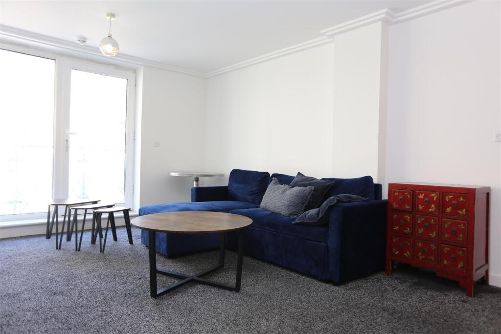 2 bed 1st Floor Flat for rent in Brighton and Hove. From Property Moves