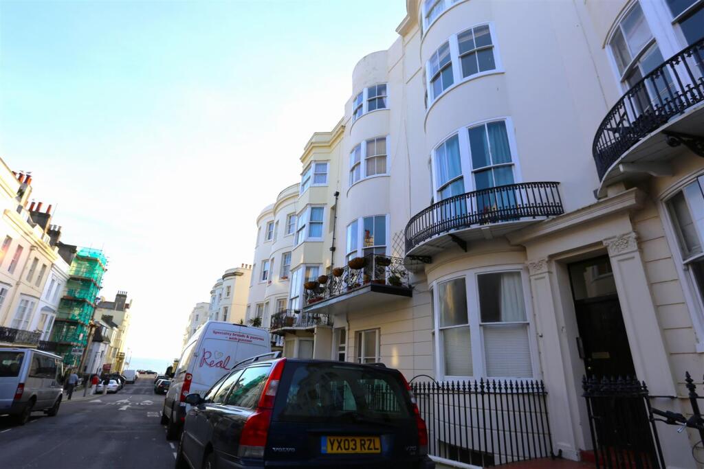 1 bed 1st Floor Flat for rent in Brighton and Hove. From Property Moves