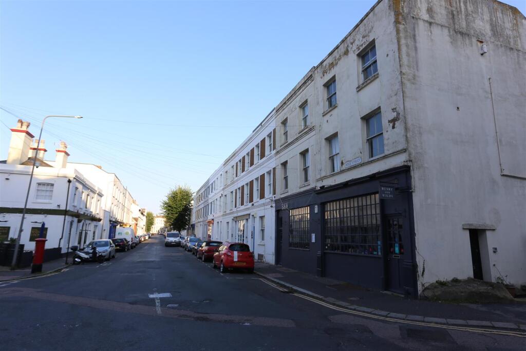 3 bed 1st Floor Flat for rent in Ovingdean. From Property Moves 3 bed 1st Floor Flat for rent in Ovingdean. From Property Moves