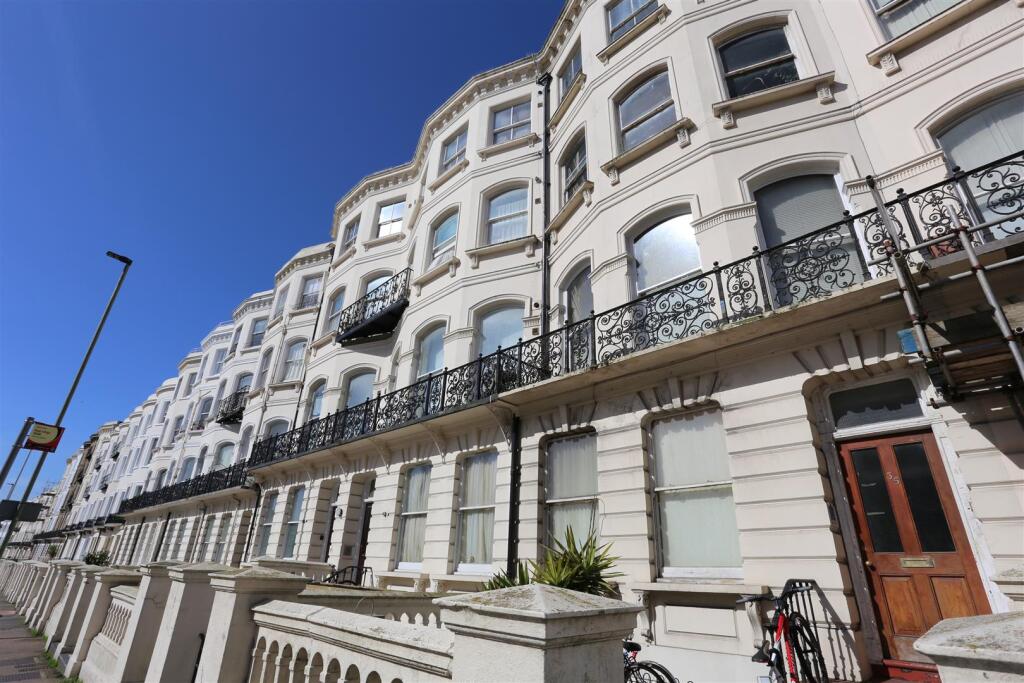 1 bed 1st Floor Flat for rent in Brighton and Hove. From Property Moves 1 bed 1st Floor Flat for rent in Brighton and Hove. From Property Moves