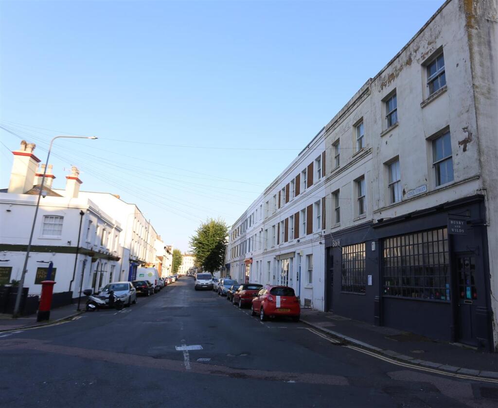 3 bed 1st Floor Flat for rent in Ovingdean. From Property Moves 3 bed 1st Floor Flat for rent in Ovingdean. From Property Moves