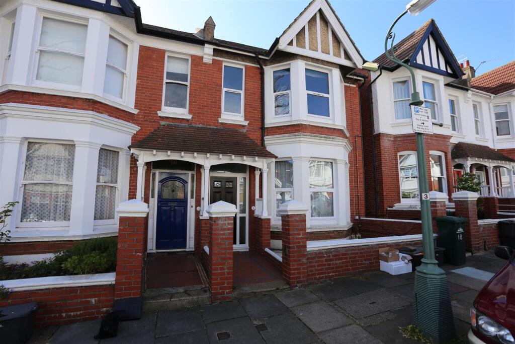 2 bed 1st Floor Flat for rent in Brighton and Hove. From Property Moves