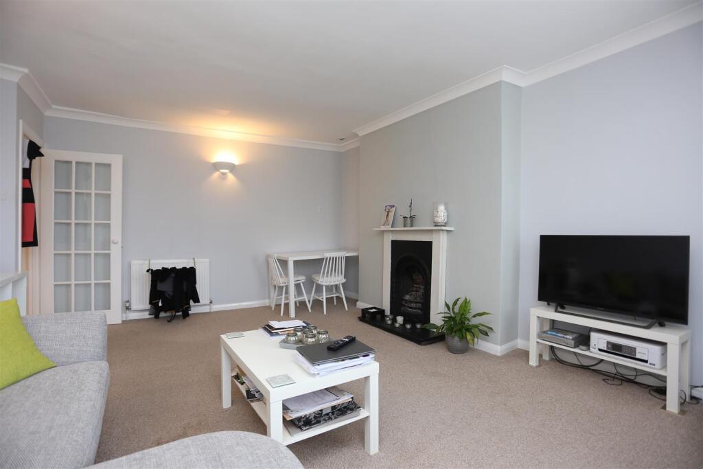 1 bed 1st Floor Flat for rent in Brighton and Hove. From Property Moves 1 bed 1st Floor Flat for rent in Brighton and Hove. From Property Moves