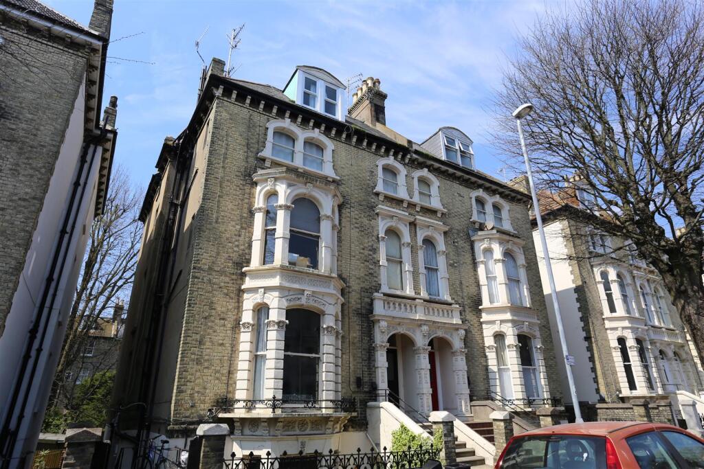 1 bed 1st Floor Flat for rent in Brighton and Hove. From Property Moves