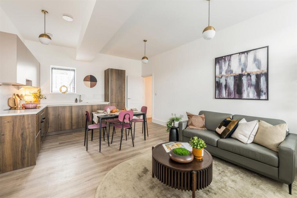 1 bed 1st Floor Flat for rent in Brighton and Hove. From Property Moves