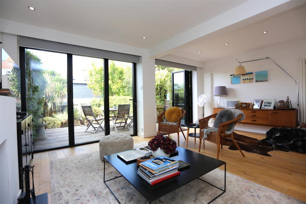 3 bed Detached for rent in Brighton and Hove. From Property Moves 3 bed Detached for rent in Brighton and Hove. From Property Moves