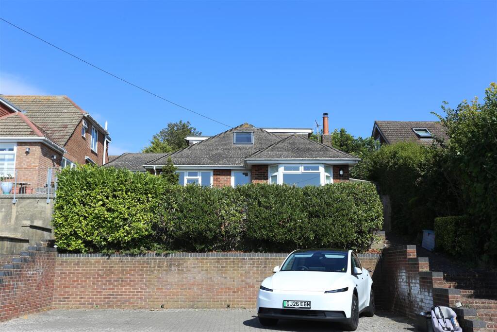 4 bed Bungalow for rent in Ovingdean. From Property Moves