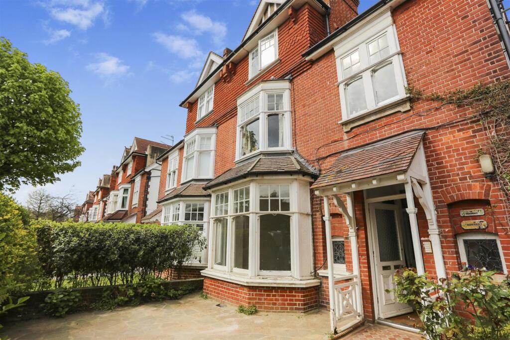 1 bed 1st Floor Flat for rent in Brighton and Hove. From Property Moves 1 bed 1st Floor Flat for rent in Brighton and Hove. From Property Moves