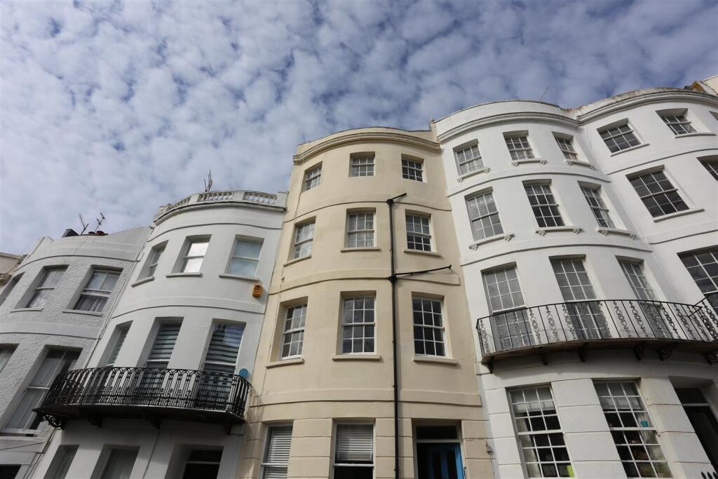 1 bed 1st Floor Flat for rent in Brighton and Hove. From Property Moves
