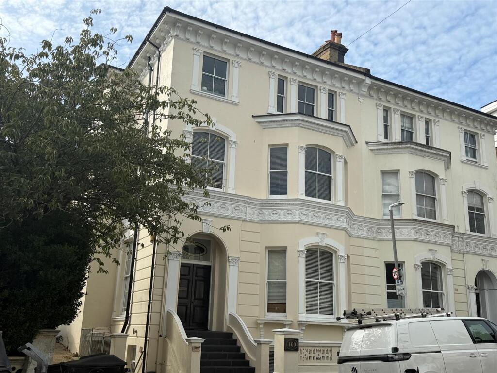 1 bed 1st Floor Flat for rent in Brighton and Hove. From Property Moves