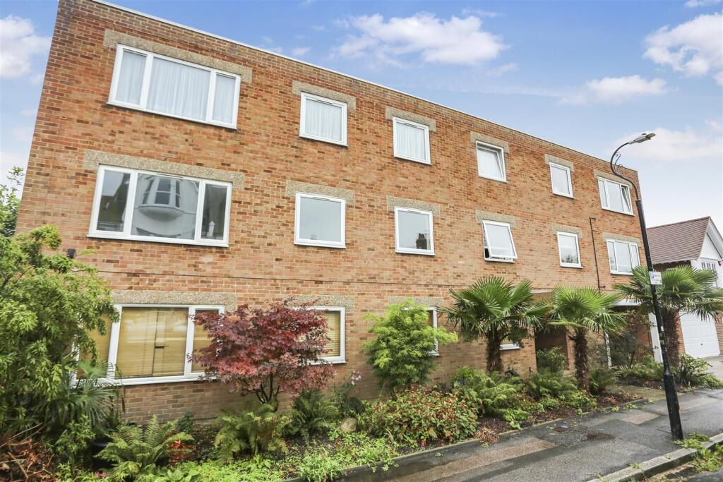 2 bed 1st Floor Flat for rent in Ovingdean. From Property Moves 2 bed 1st Floor Flat for rent in Ovingdean. From Property Moves